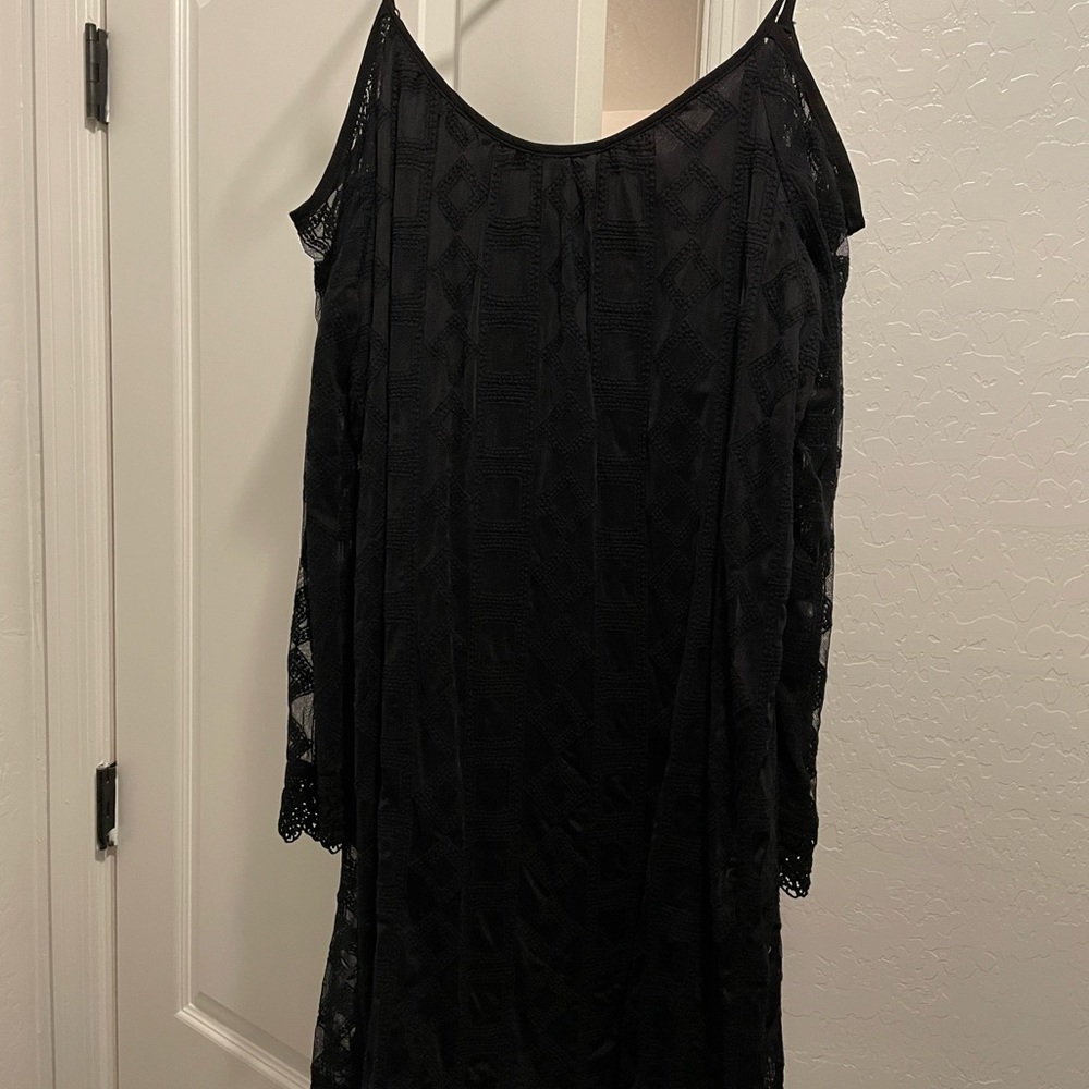 Black lace Cold Shoulder Dress